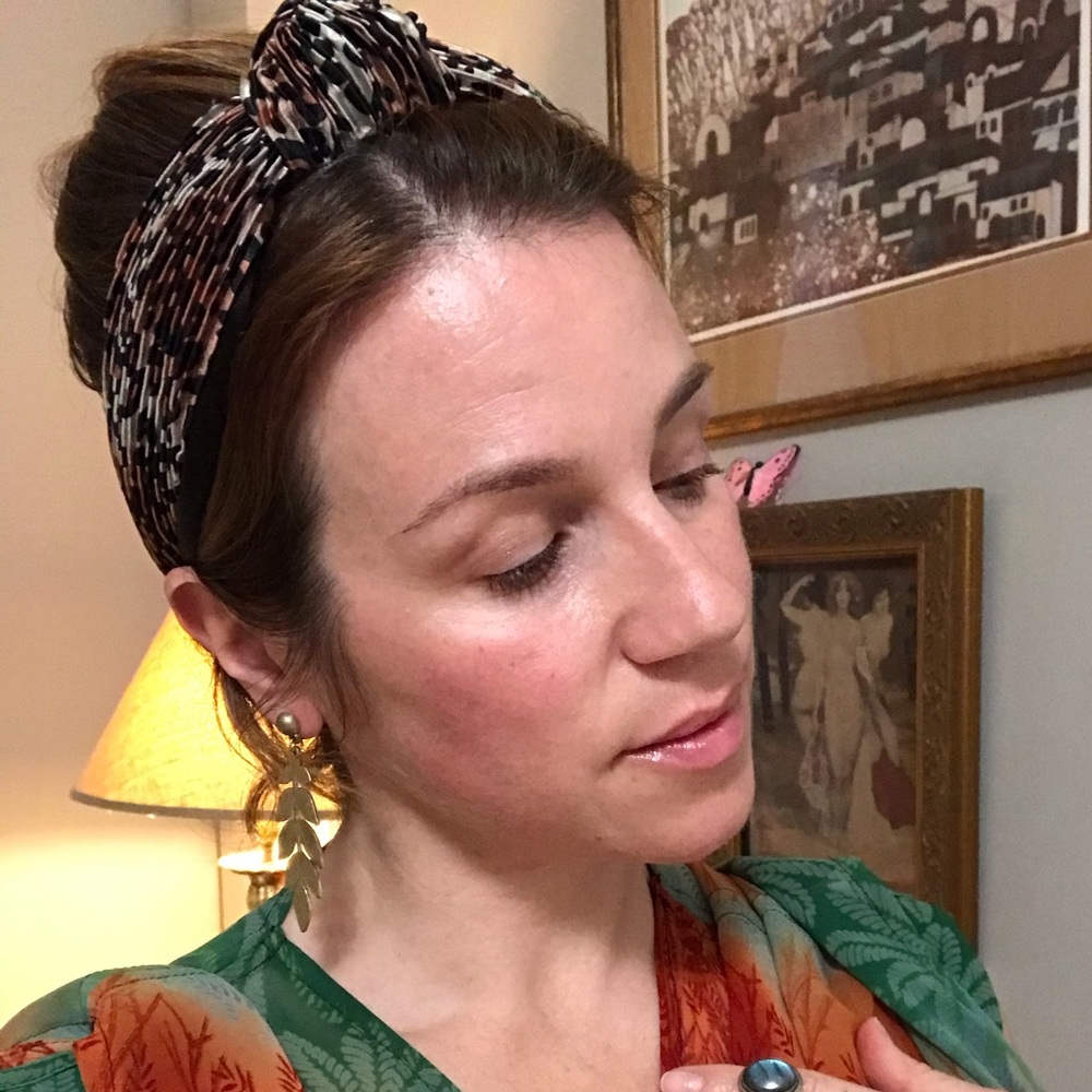 Leaf Design Post Back Earnings - image 1